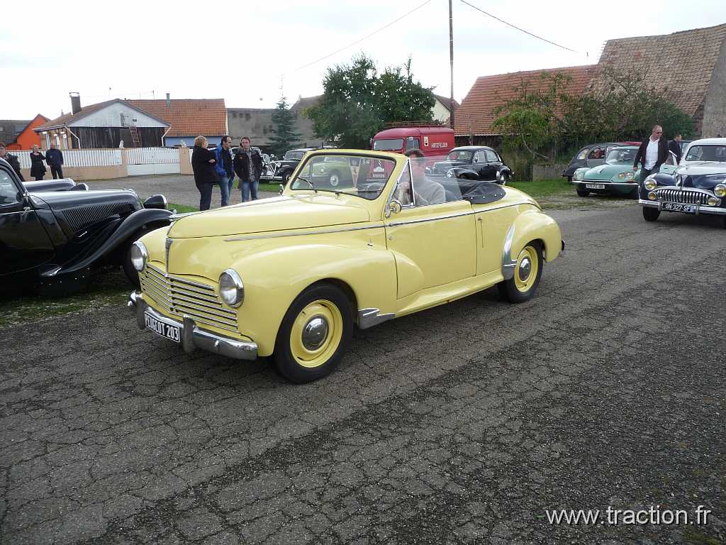 2013_Rustenhart (109).JPG - 06/10/2013 - 68740 RUSTENHART 33ème Randonnée Internationale des Vendanges - Promenade en Peugeot 203 cabriolet